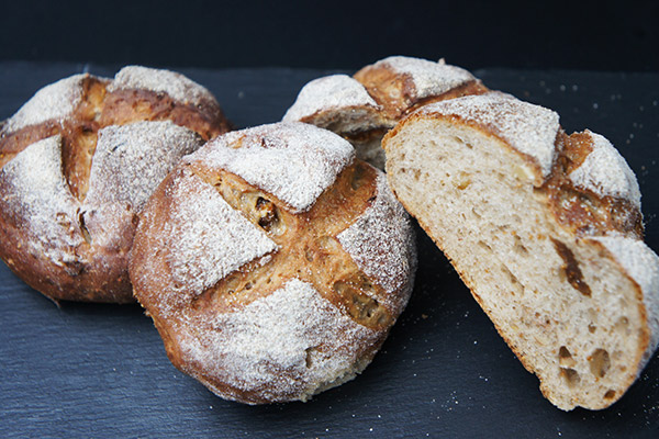 Pain aux figue séchée et noix